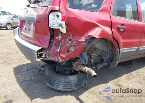 2004 Ford Escape Xlt from USA, damaged, VIN 1FMYU03134KA43507